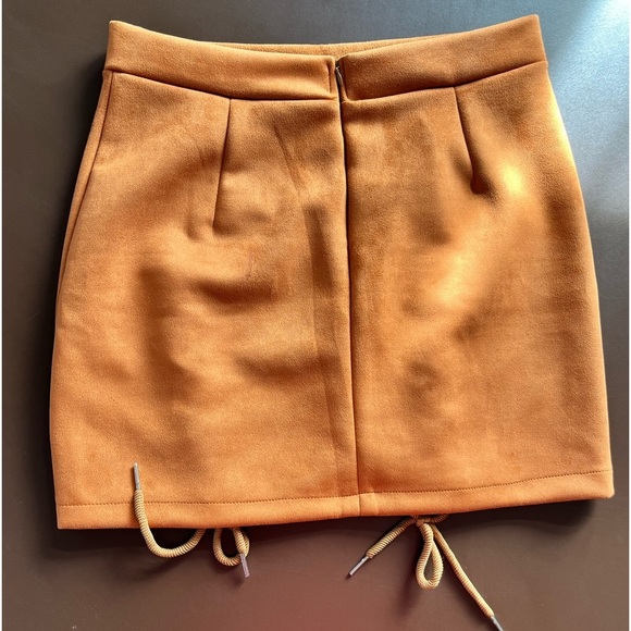 Suede skirt - Picture 3 of 4